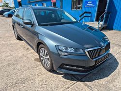 Grau Gebraucht 2020 Skoda Superb Ambition Kombi | 17.800 € (Fairer Preis)