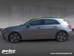 Metalliclack mountaingrau Gebraucht 2024 Mercedes A200 Advanced Limousine | 28.470 € (Fairer Preis)