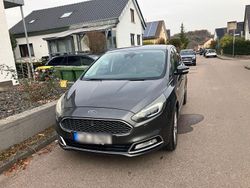 Grau Gebraucht 2016 Ford S-MAX Vignale Van / Kleinbus | 13.000 € (Superpreis)