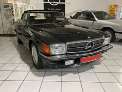 Schwarz Gebraucht 1989 Mercedes SL300 Cabrio | 52.000 €
