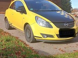 Gelb Gebraucht 2010 Opel Corsa Kleinwagen | 2.500 € (Etwas zu teuer)