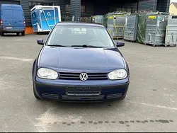 Blau Gebraucht 2002 VW Golf IV Limousine | 950 € (Guter Preis)