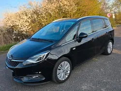 Schwarz Gebraucht 2017 Opel Zafira Tourer Van / Kleinbus | 10.500 €