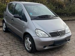 Grau Gebraucht 2000 Mercedes A140 Kleinwagen | 1.699 €