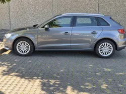 Grau Gebraucht 2016 Audi A3 Sportback Ambiente Limousine | 11.499 € (Etwas zu teuer)