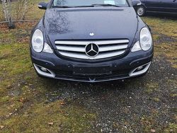 Schwarz Gebraucht 2007 Mercedes R320 Van / Kleinbus | 4.950 € (Superpreis)