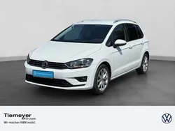 Weiß Gebraucht 2018 VW Golf Sportsvan Comfortline Van / Kleinbus | 15.340 € (Fairer Preis)