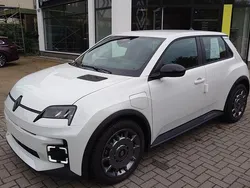 Weiß Neu 2025 Renault R5 Evolution Kleinwagen | 29.250 € (Fairer Preis)