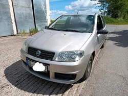 Silber Gebraucht 2005 Fiat Punto Kleinwagen | 850 € (Fairer Preis)