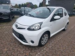Weiß Gebraucht 2013 Toyota Aygo Cool Kleinwagen | 3.490 € (Fairer Preis)