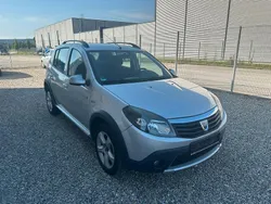 Silber Gebraucht 2010 Dacia Sandero Stepway Kleinwagen | 2.490 € (Guter Preis)