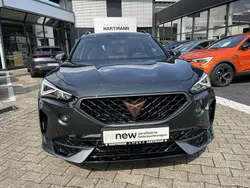 Dark camouflage metallic (grün) Gebraucht 2022 Cupra Formentor VZ SUV | 29.790 € (Etwas zu teuer)