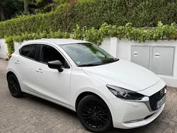Weiß Gebraucht 2022 Mazda 2 Sky Kleinwagen | 17.400 € (Fairer Preis)