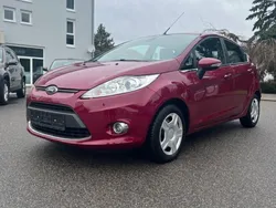 Rot Gebraucht 2012 Ford Fiesta Titanium Kleinwagen | 6.790 € (Etwas zu teuer)