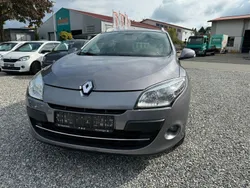 Grau Gebraucht 2010 Renault Mégane III Dynamique Limousine | 3.499 € (Fairer Preis)