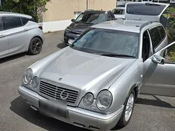 Grau Gebraucht 1998 Mercedes E240 Avantgarde Kombi | 4.600 € (Etwas zu teuer)