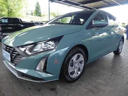 Grün (mangrove green / mic) Neu 2024 Hyundai i20 Select Limousine | 16.990 € (Superpreis)
