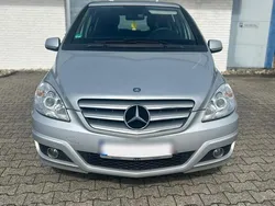 Silber Gebraucht 2010 Mercedes B180 Van / Kleinbus | 3.500 € (Fairer Preis)