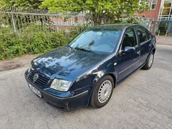 Blau Gebraucht 2000 VW Bora Basis Limousine | 900 € (Superpreis)