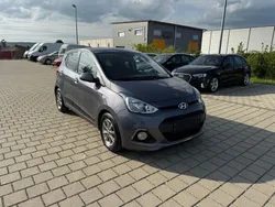 Grau Gebraucht 2016 Hyundai i10 Passion Kleinwagen | 5.490 € (Fairer Preis)
