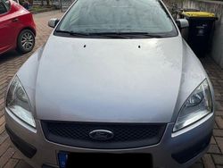 Silber Gebraucht 2008 Ford Focus Ghia Kombi | 500 € (Superpreis)
