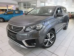 Lackierung platiniumgrau/metall Gebraucht 2020 Peugeot 5008 Allure Van / Kleinbus | 16.270 € (Guter Preis)