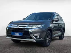 Braun (metallic) Gebraucht 2017 Mitsubishi Outlander Edition SUV | 17.990 € (Fairer Preis)