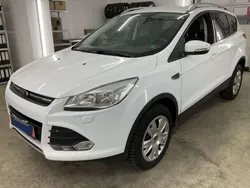 Weiß Gebraucht 2016 Ford Kuga SUV | 9.400 € (Superpreis)