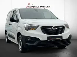 Jade weiss Gebraucht 2021 Opel Combo Edition Van / Kleinbus | 15.990 € (Fairer Preis)