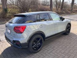 Grau Gebraucht 2024 Audi Q2 S-Line SUV | 41.500 € (Teuer)
