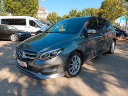 Grau Gebraucht 2016 Mercedes B180 Urban Van / Kleinbus | 15.990 € (Fairer Preis)