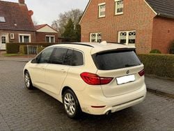 Weiß Gebraucht 2018 BMW 216 Gran Tourer Van / Kleinbus | 9.555 € (Fairer Preis)