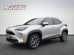 Silber Gebraucht 2024 Toyota Yaris Cross Team SUV | 26.480 € (Guter Preis)