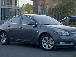 Grau Gebraucht 2012 Opel Insignia Limousine | 4.300 € (Fairer Preis)