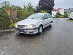 Silber Gebraucht 2001 Toyota Avensis Terra Kombi | 2.500 € (Superpreis)
