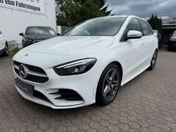 Weiß Gebraucht 2020 Mercedes B200 AMG line Van / Kleinbus | 26.500 € (Fairer Preis)