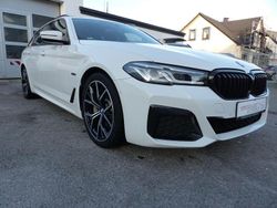 Weiß Gebraucht 2022 BMW 530e M Sport Limousine | 34.950 € (Fairer Preis)