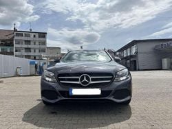 Grau Gebraucht 2016 Mercedes C200 Limousine | 20.999 € (Etwas zu teuer)