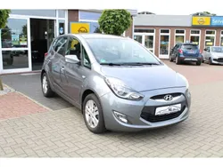 Grau Gebraucht 2015 Hyundai ix20 Classic Van / Kleinbus | 7.995 € (Fairer Preis)