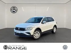 Weiß Gebraucht 2021 VW Tiguan Active SUV | 32.980 € (Teuer)