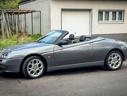 Grau Gebraucht 2000 Alfa Romeo Spider Cabrio | 8.500 € (Teuer)