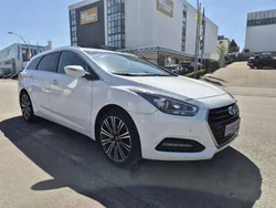 Pure white / sol Gebraucht 2017 Hyundai i40 Trend Kombi | 7.790 € (Fairer Preis)