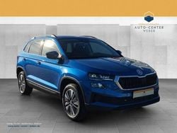 Raceblau (metallic) Gebraucht 2024 Skoda Karoq Selection SUV | 30.880 € (Guter Preis)