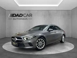 Grau Gebraucht 2020 Mercedes A200 Limousine | 18.990 € (Etwas zu teuer)
