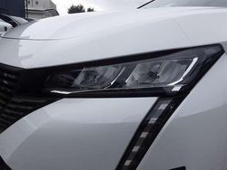 Weiß metallic Gebraucht 2023 Peugeot 308 Allure | 23.780 € (Guter Preis)