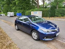 Toyota Auris Hybrid