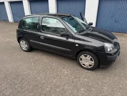 Schwarz Gebraucht 2005 Renault Clio II Kleinwagen | 1.499 € (Fairer Preis)