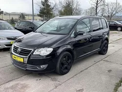 Schwarz Gebraucht 2009 VW Touran Trendline Van / Kleinbus | 1.890 € (Superpreis)