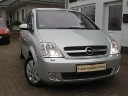 Silber Gebraucht 2005 Opel Meriva Cosmo Van / Kleinbus | 3.998 € (Etwas zu teuer)