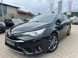 Schwarz Gebraucht 2016 Toyota Avensis Business Edition Kombi | 12.999 € (Etwas zu teuer)